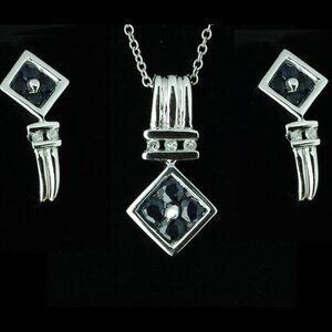 NEW / Designer Diamond & Blue Sapphire Gold set (Necklace and earrings)